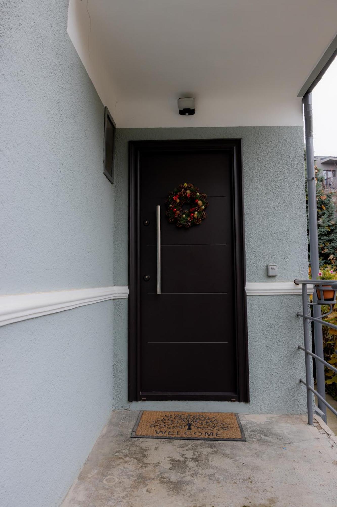 Homey Luxury- Entire House, Free Parking, Yard Cluj-Napoca Eksteriør bilde