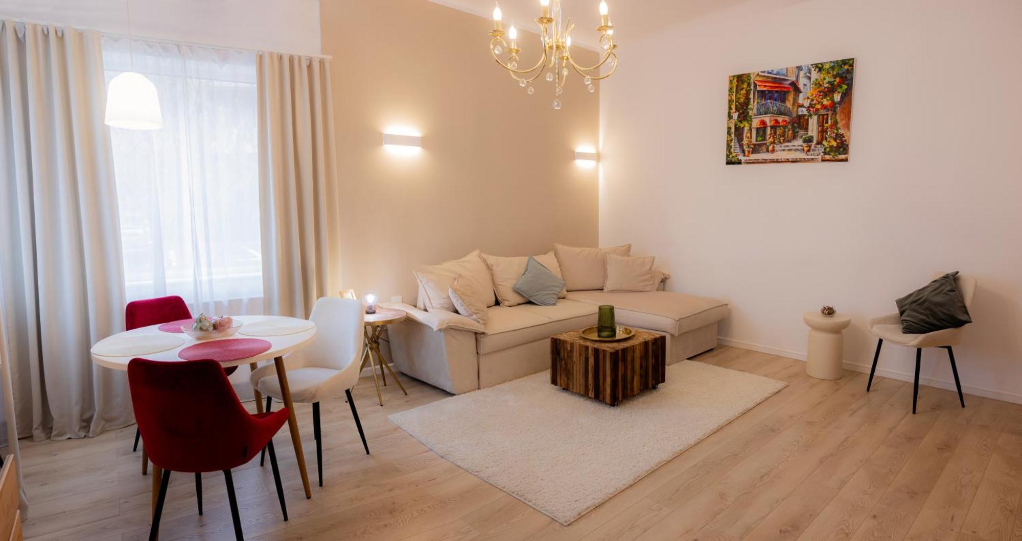 Homey Luxury- Entire House, Free Parking, Yard Cluj-Napoca Eksteriør bilde