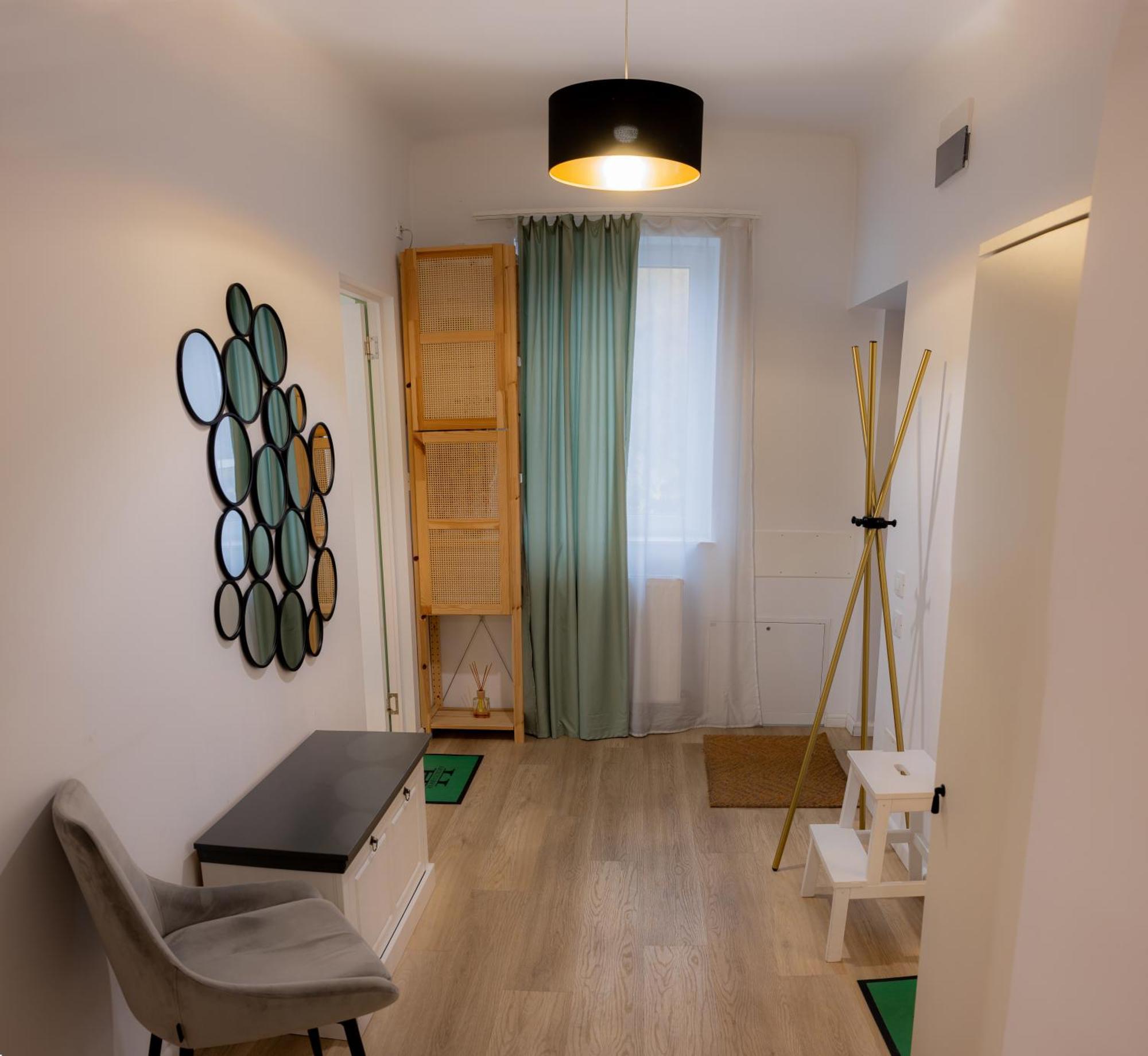 Homey Luxury- Entire House, Free Parking, Yard Cluj-Napoca Eksteriør bilde