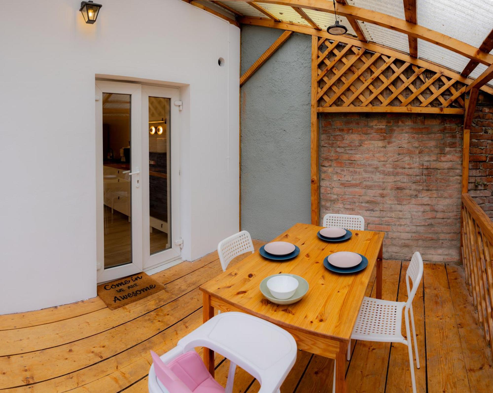 Homey Luxury- Entire House, Free Parking, Yard Cluj-Napoca Eksteriør bilde